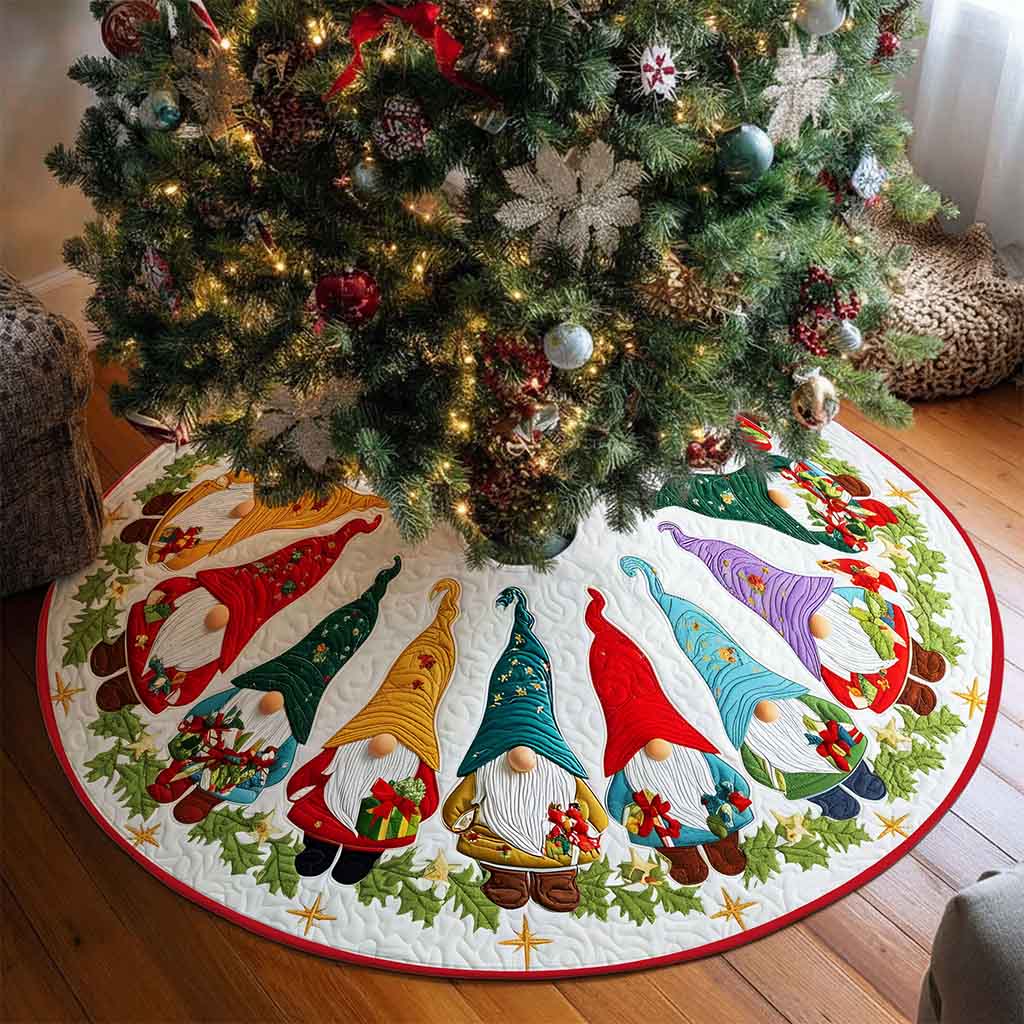 Christmas Tree Skirt with Gnome, Festive Holiday Decoration, Gnome Xmas Decor, Cozy Farmhouse Christmas Gift QFND5251010