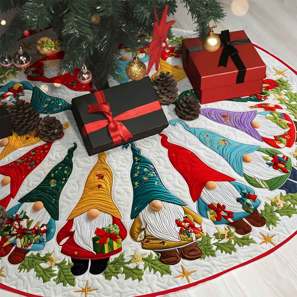 Christmas Tree Skirt with Gnome, Festive Holiday Decoration, Gnome Xmas Decor, Cozy Farmhouse Christmas Gift QFND5251010